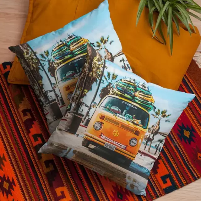 Wohlfühlatmospähre mit selbstgestalteten Fleecekissen