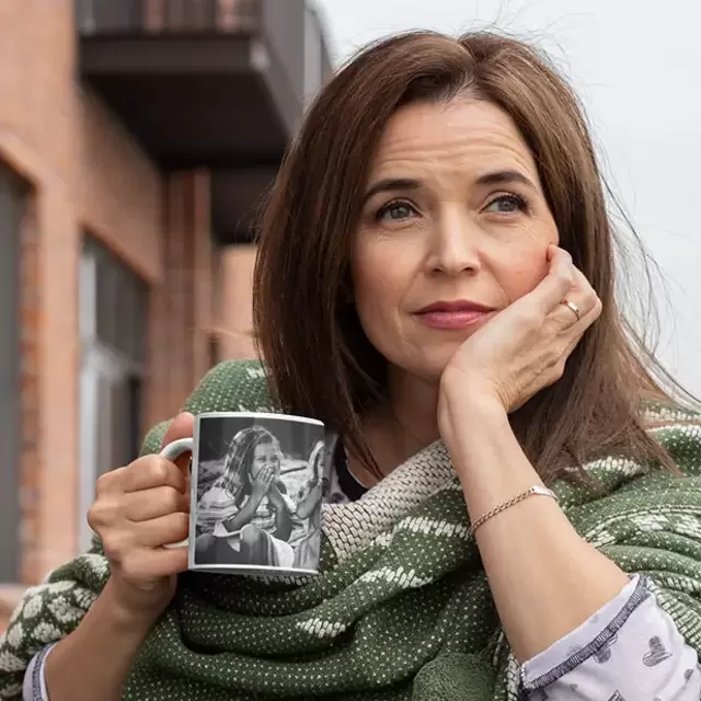 Bedruckte Tassen mit den schönsten Familienfotos