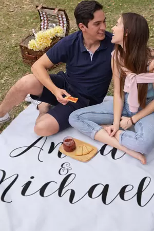 Personalisierte Fleecedecke als Picknickdecke